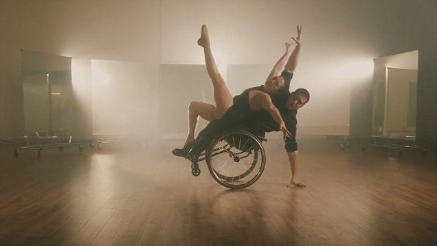 Wheelchair dancing (Infinite Flow)