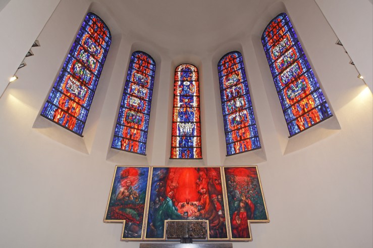 Koder, Sieger_Wasseralfingen Altarpiece (wide shot)
