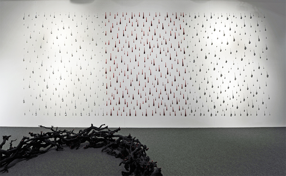 Mugot, Hélène_Blood and Tears