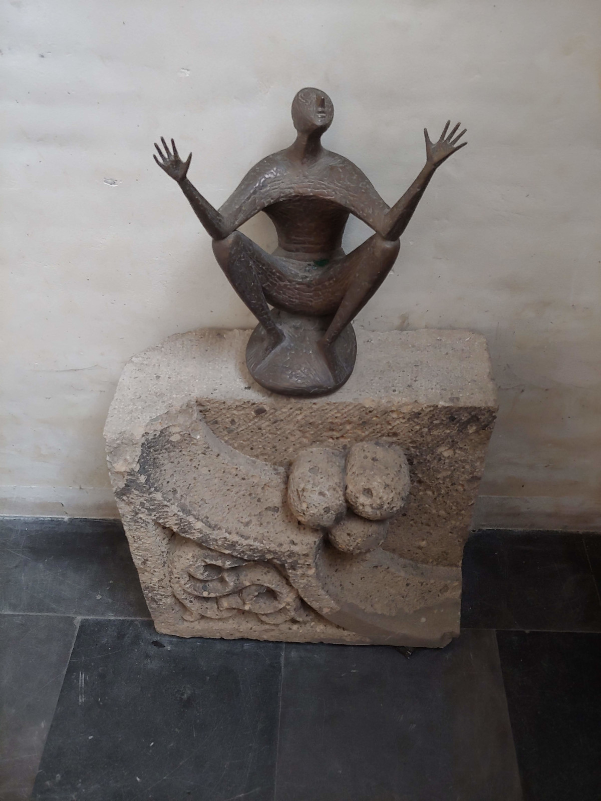 Laurenskerk sculpture