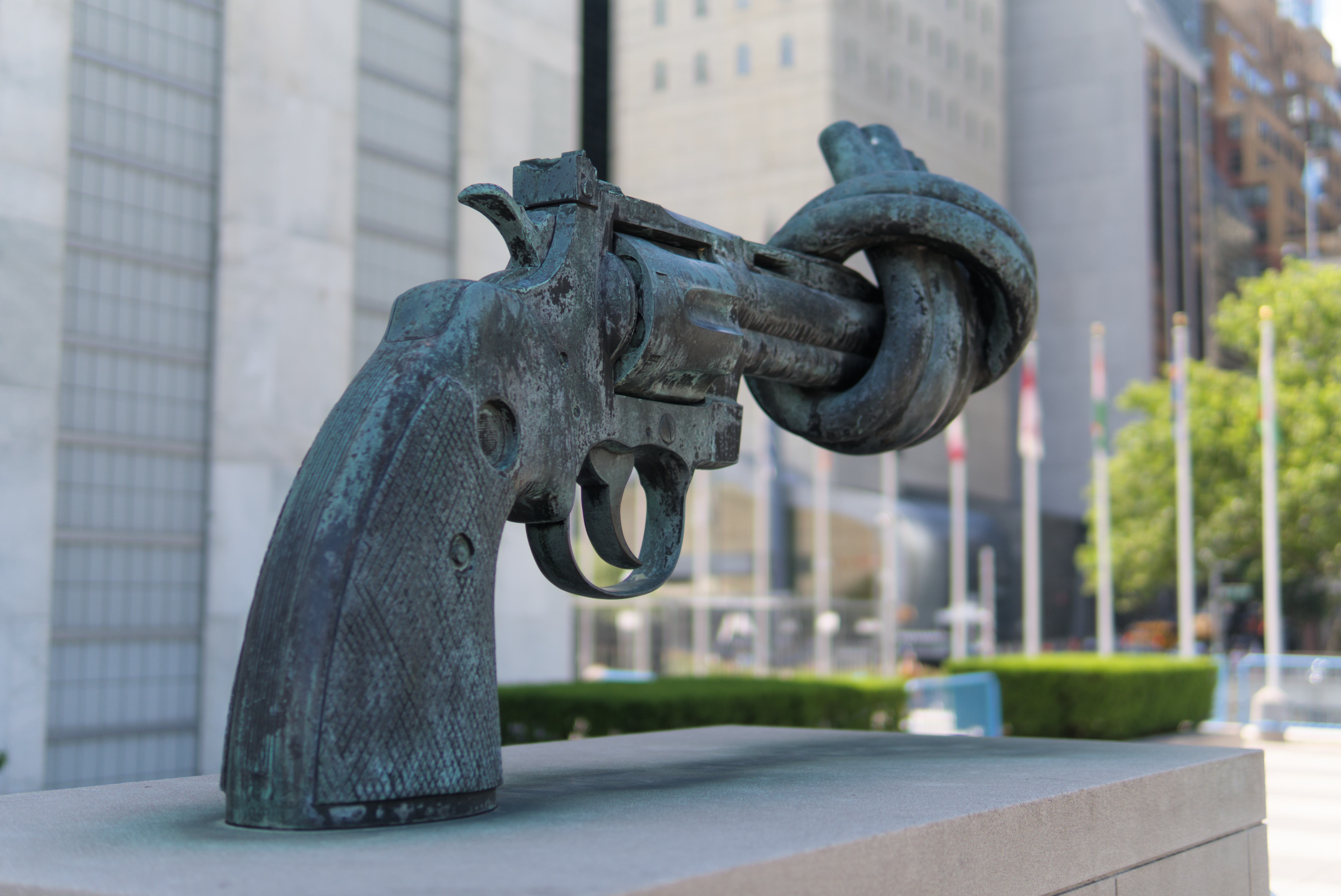 Reuterswärd, Carl Fredrik_Non-Violence