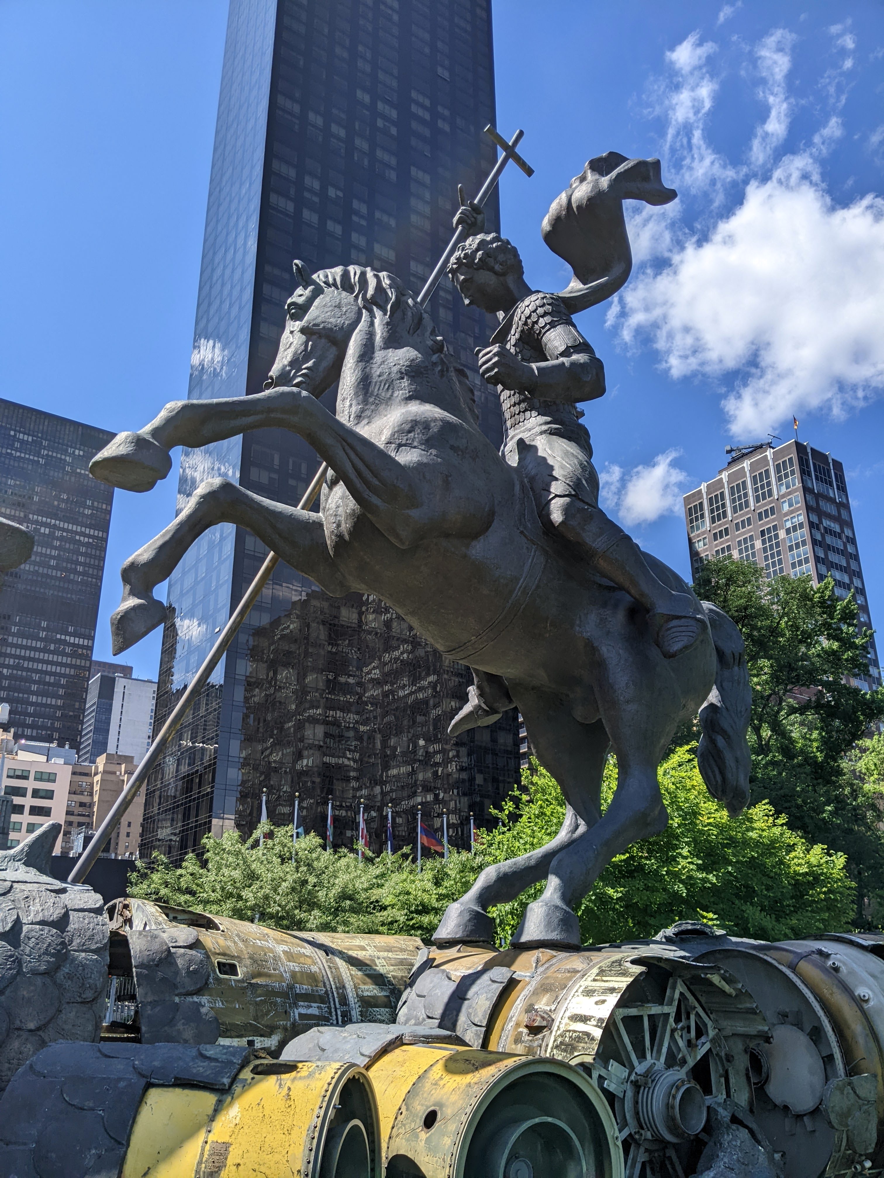 Tsereteli, Zurab_Good Defeats Evil (detail)