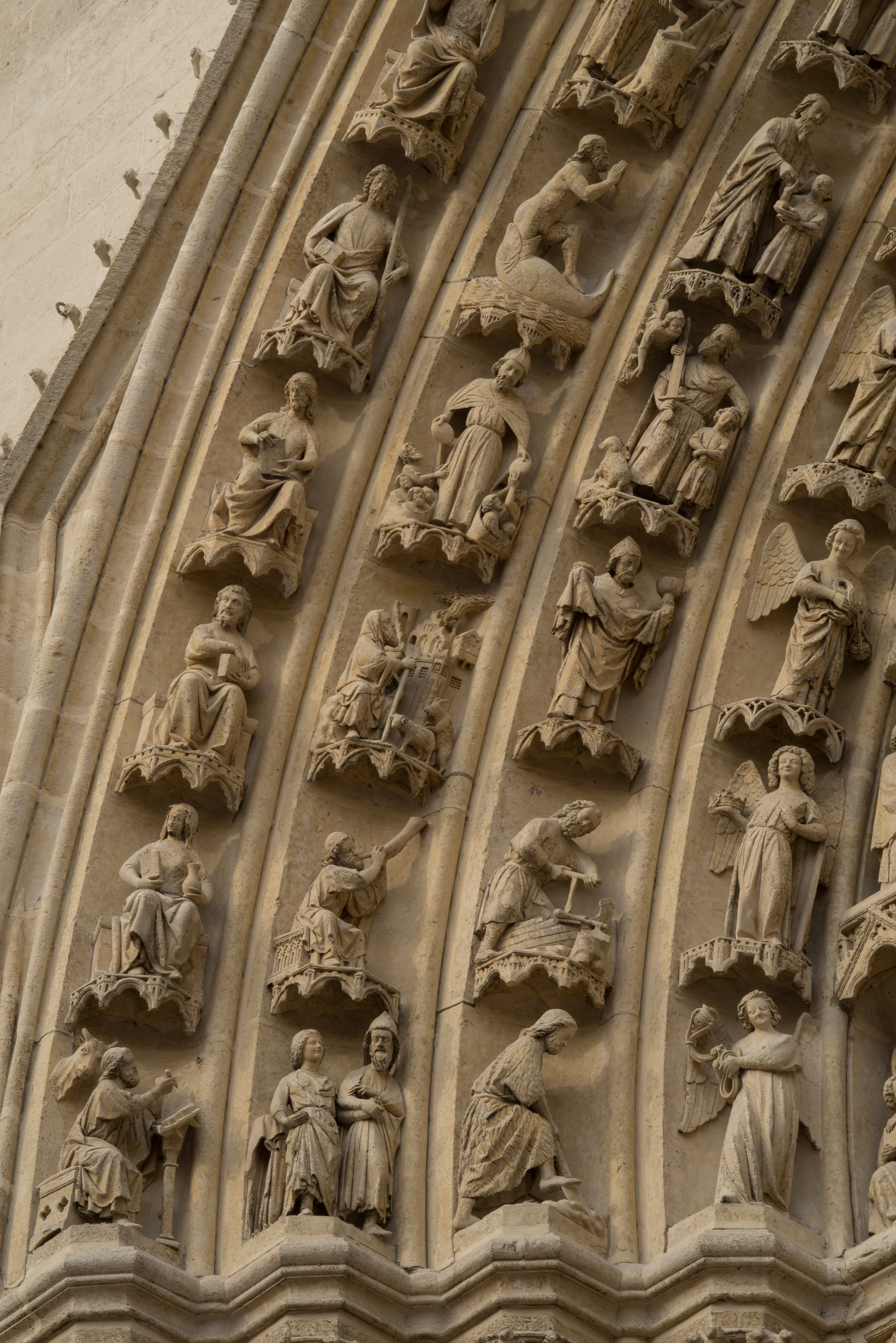 Voussoir close-up, Amiens Cathedral