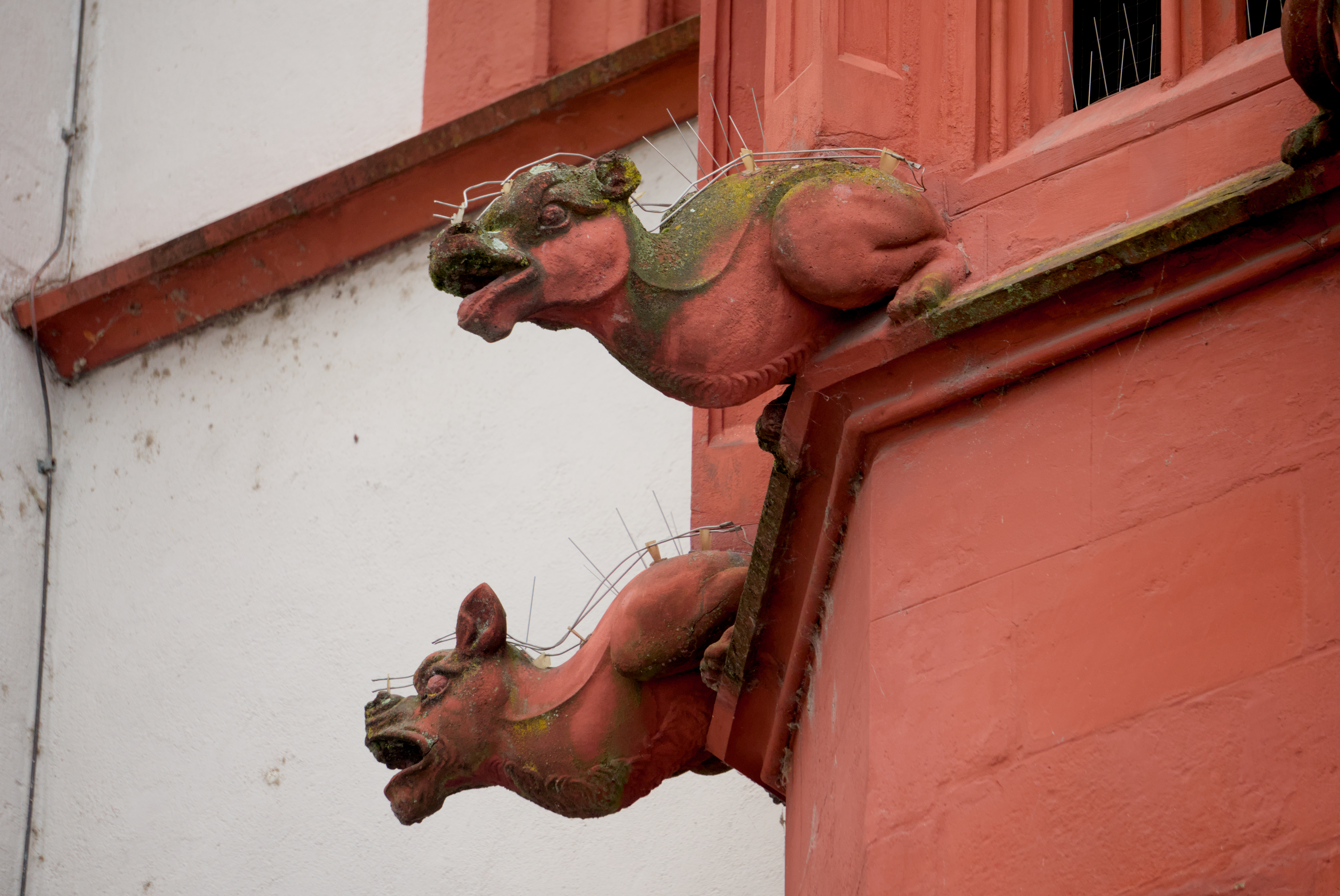 Grotesques above the west portal, Marienkapelle