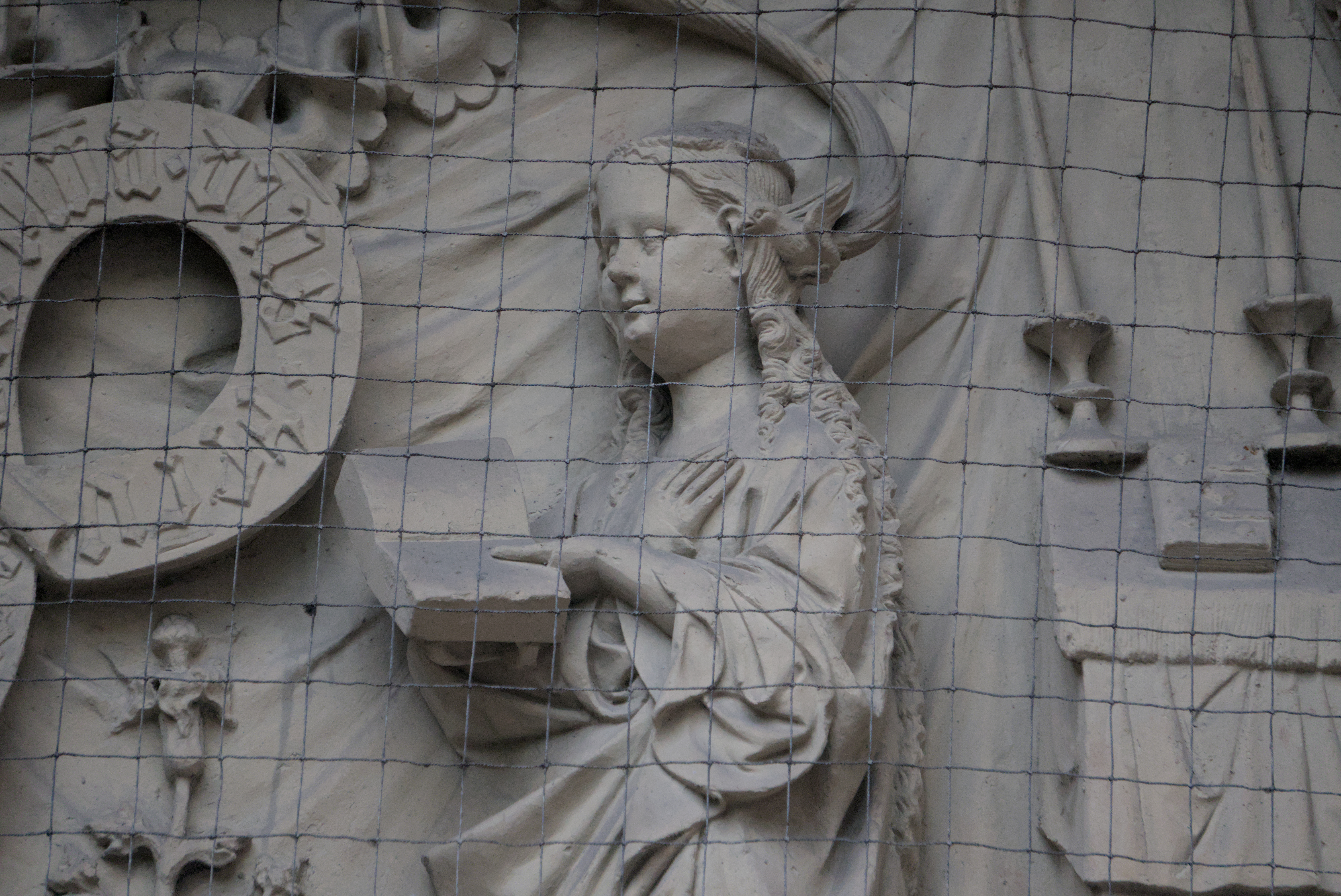 Annunciation detail