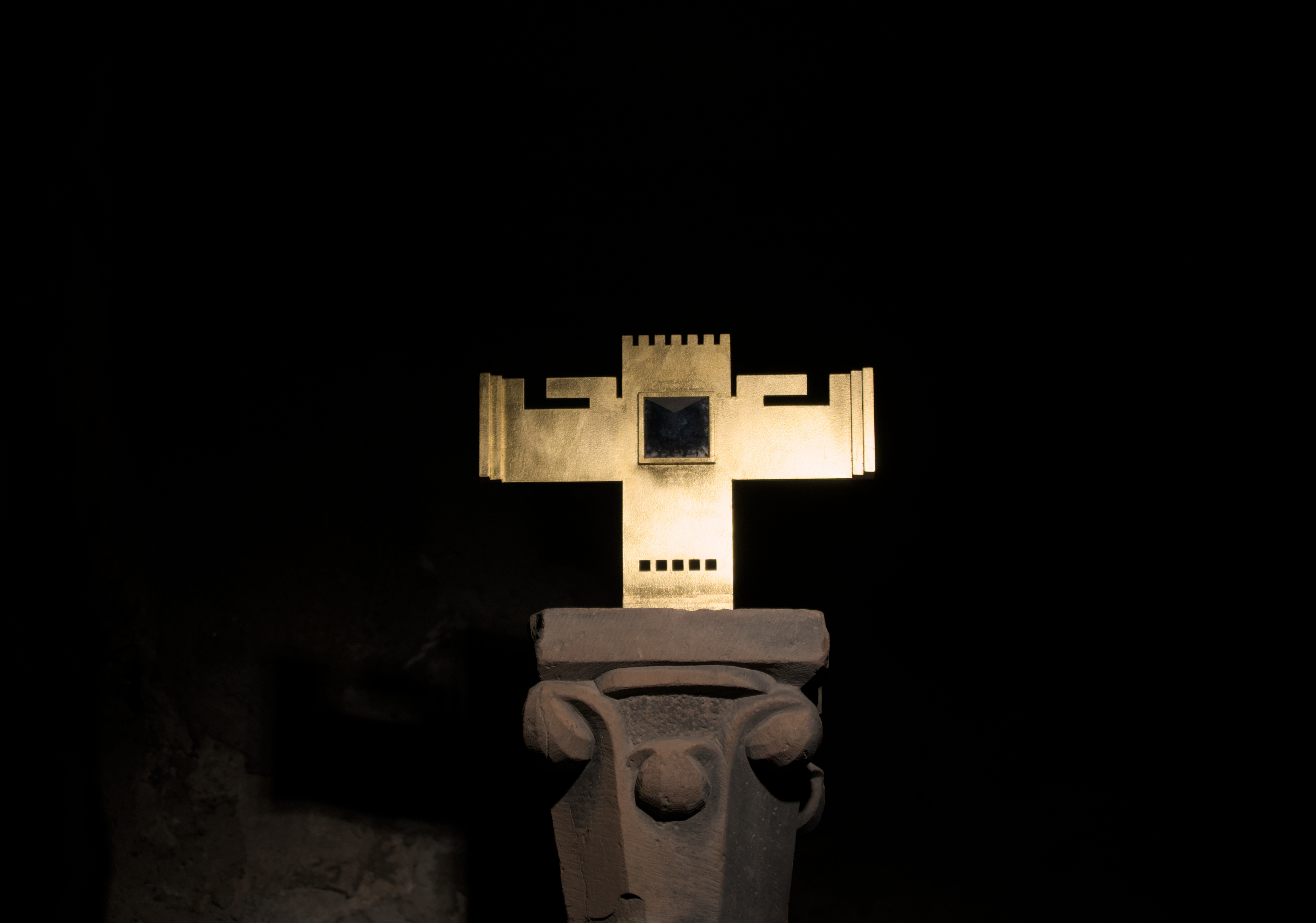 Cross by Jürgen Lenssen